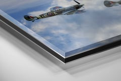 Close-up corner of V for Victory! on alu-dibond beneath 2mm acrylic glass. (thumbnail 8)