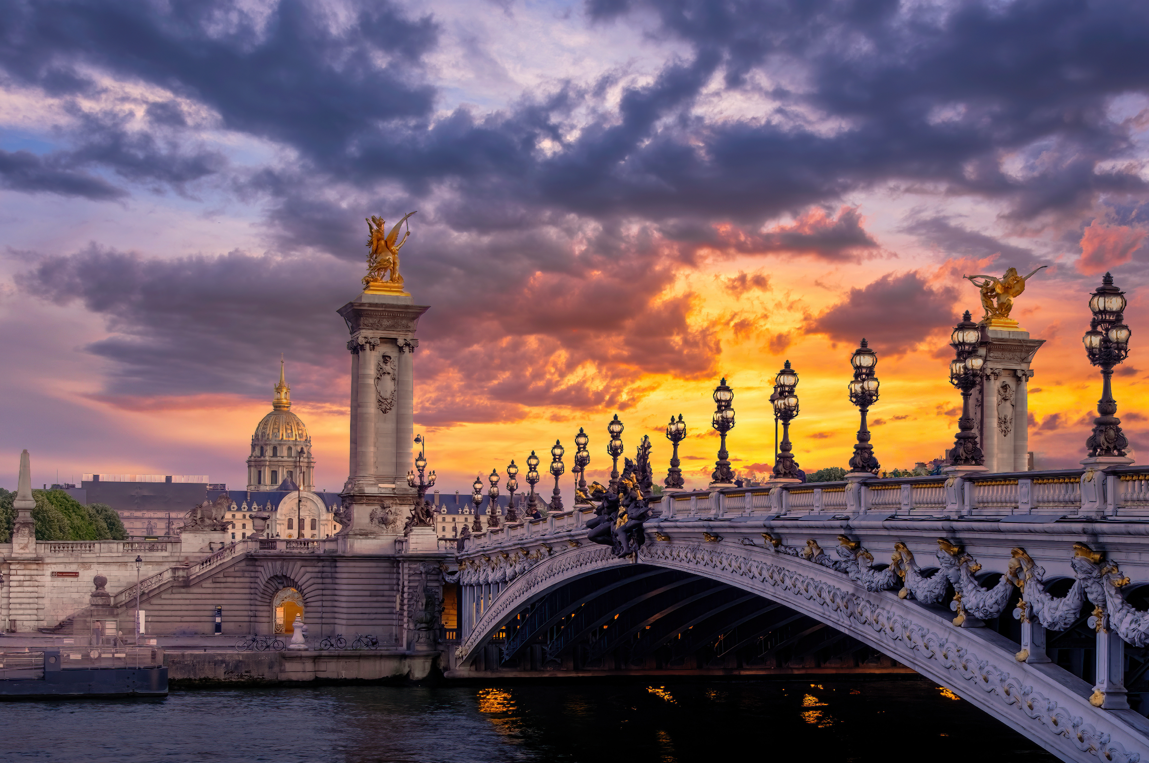 Pont Alexandre III in Firelight