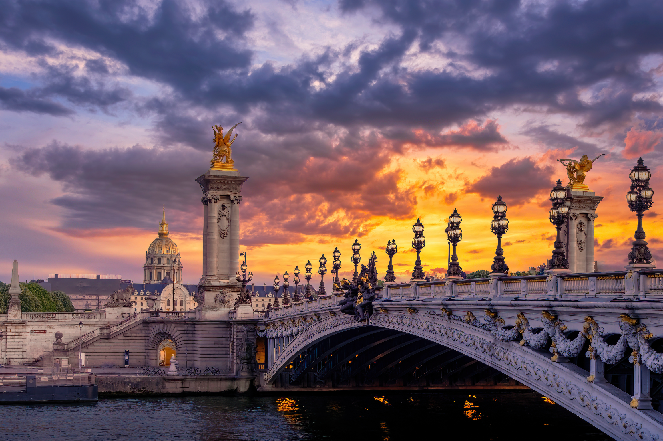 Discipline Under Duress – Pont Alexandre III Paris