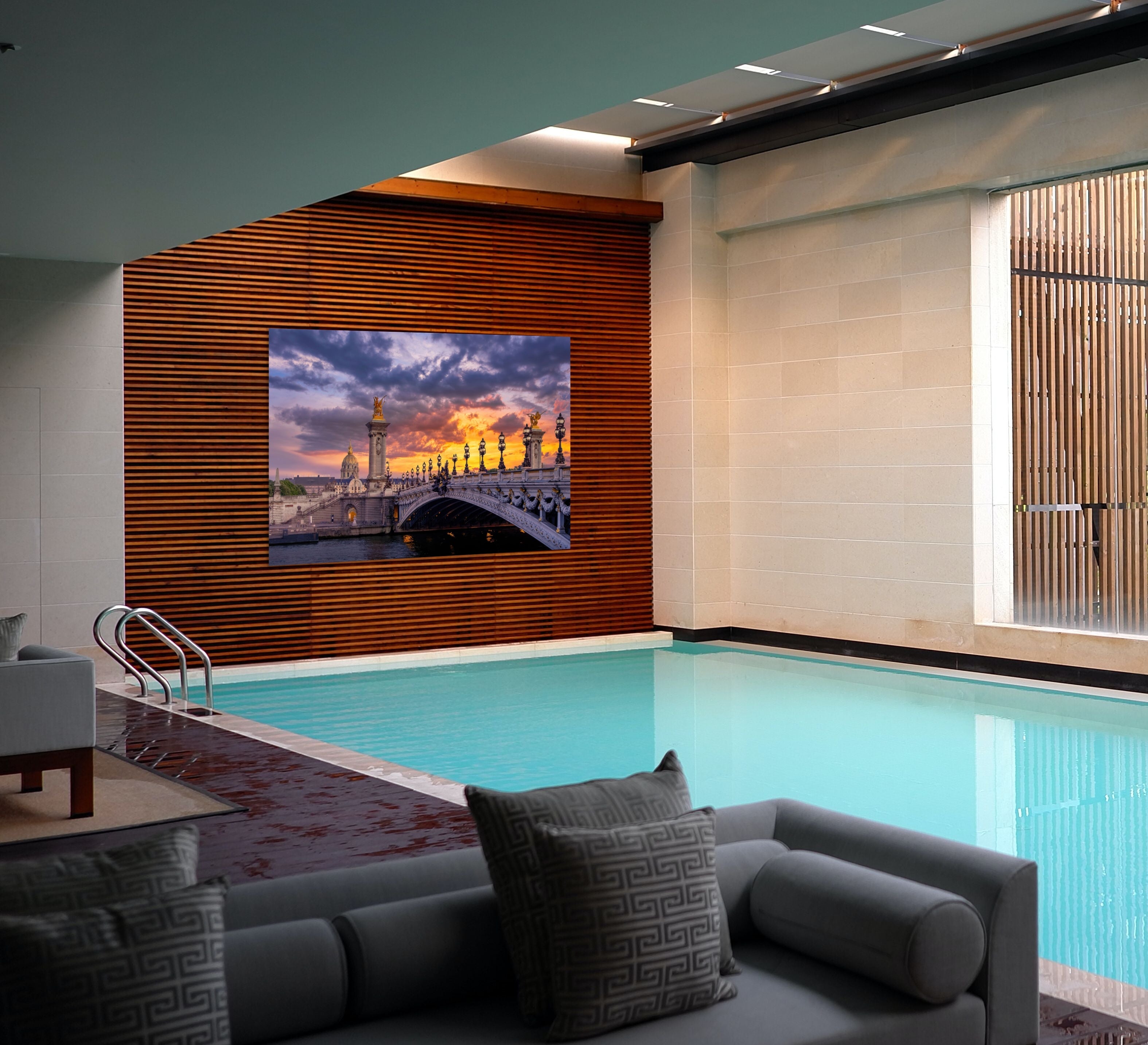 Discipline Under Duress – Pont Alexandre III Paris